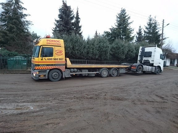 Transport Maszyn Samochodów Laweta Pomoc drogowa Komorniki